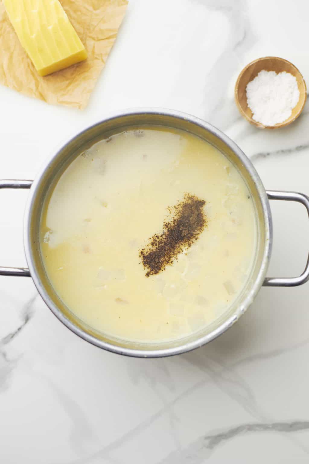 Easy Hash Brown Potato Soup (With Frozen Hash Browns) - Ambitious Foodie