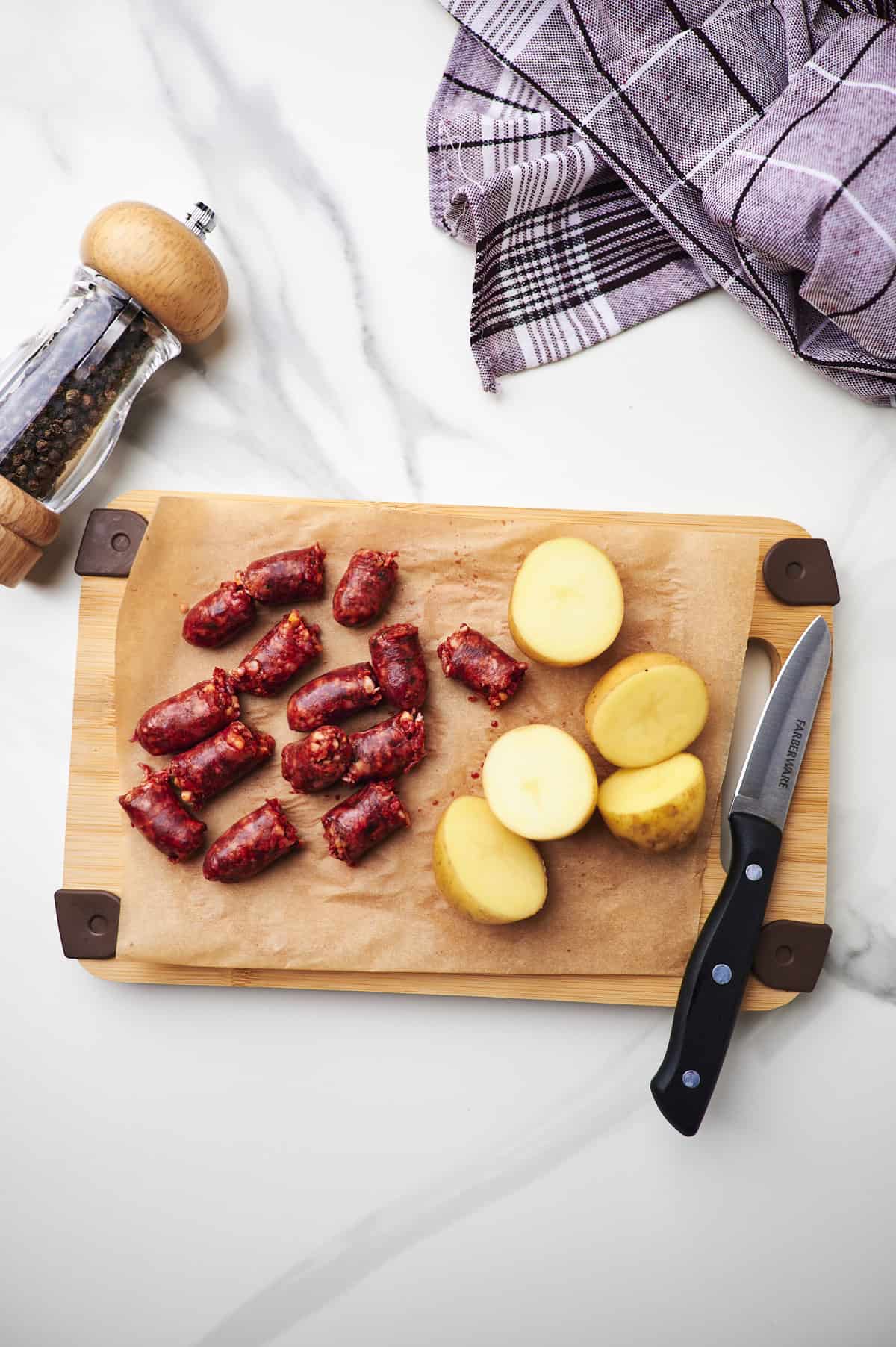 slice sausage and potatoes