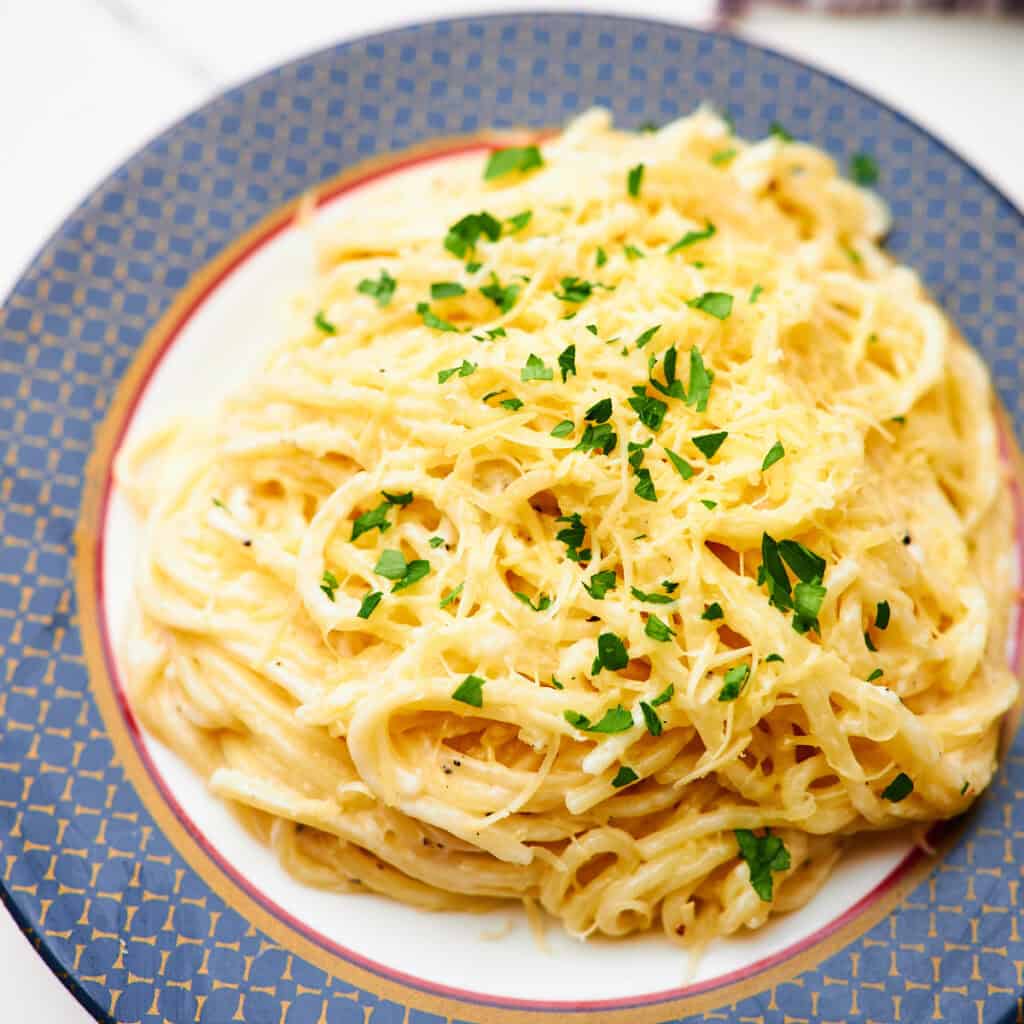 15 Minute Creamy Garlic Pasta Recipe - Ambitious Foodie
